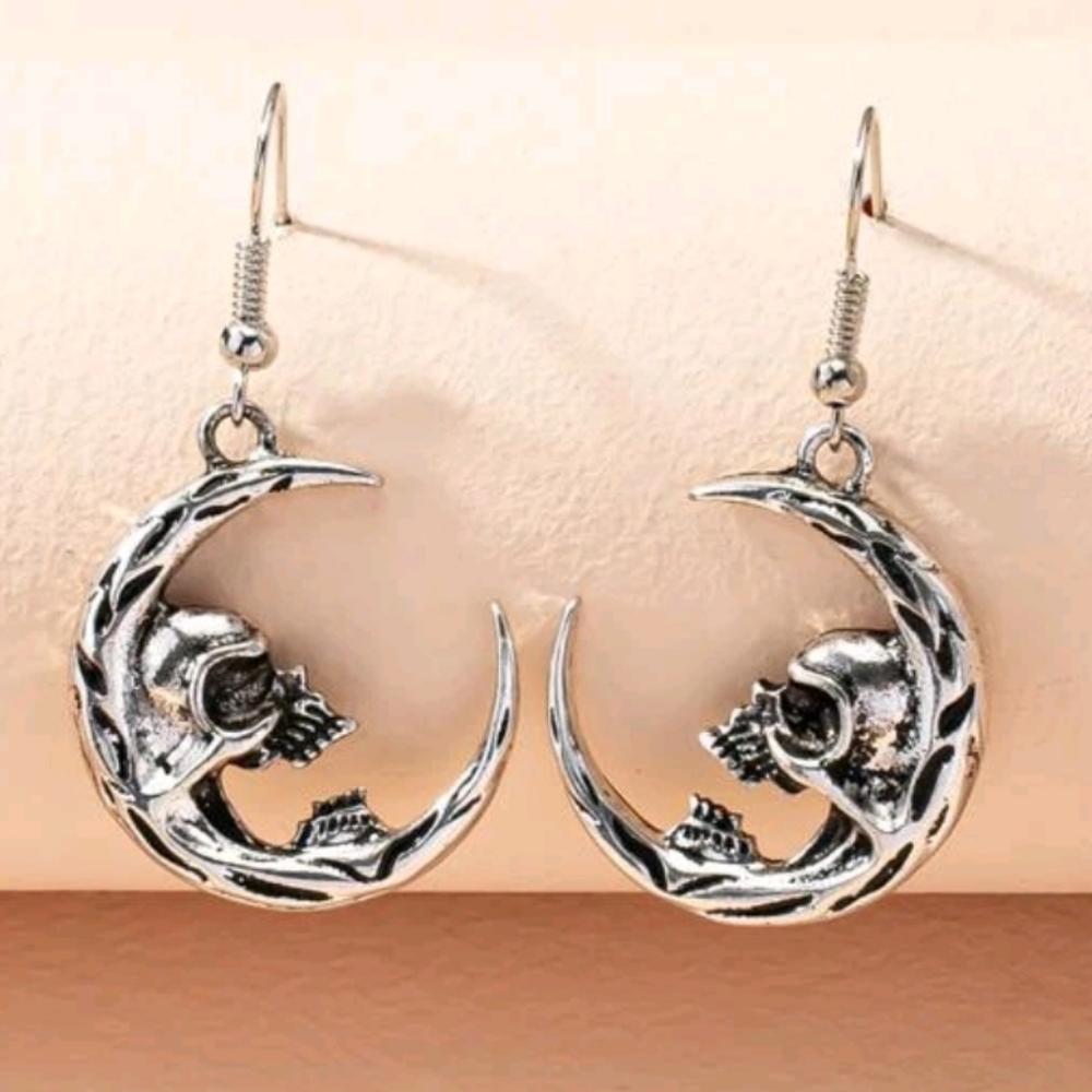 Silver crescent moon skull earrings NEW